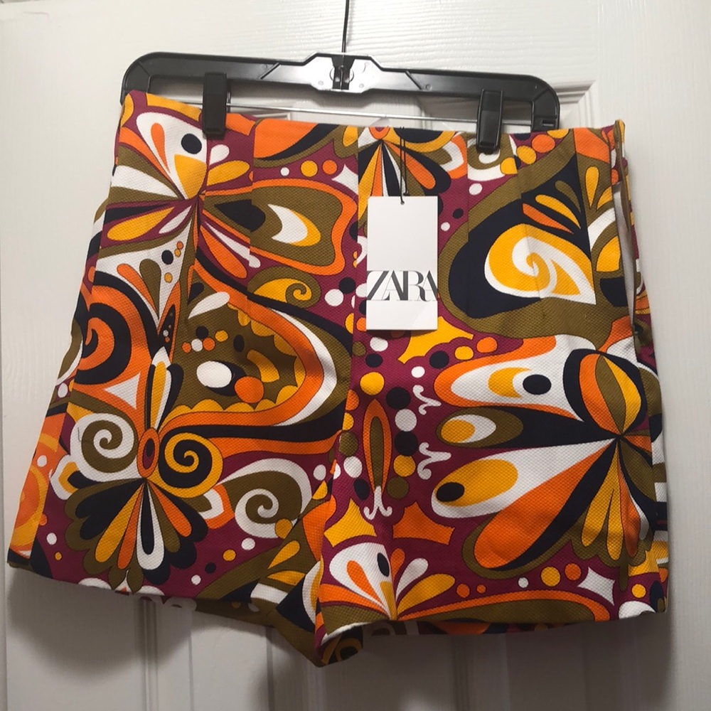 Zara Abstract Printed Shorts (NWT)